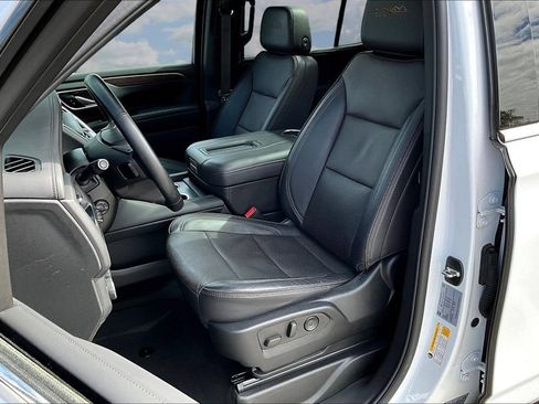 Used 2024 Chevrolet Tahoe High Country w/ Premium Package AWD/4WD image 23