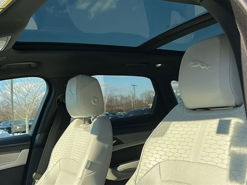 Used 2025 Jaguar F-PACE R-Dynamic S image 11