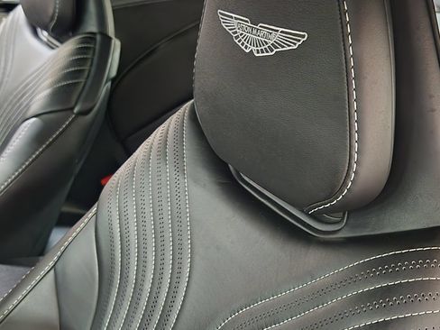 Used 2021 Aston Martin DB11 Coupe RWD image 49