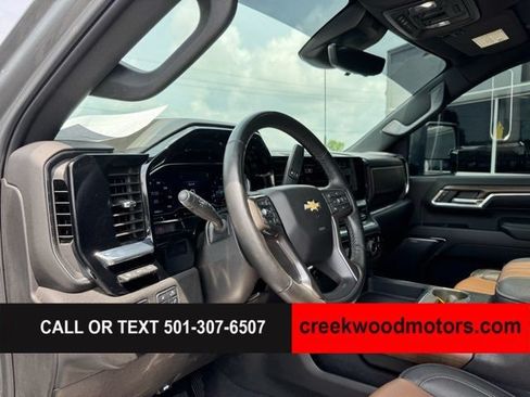Used 2024 Chevrolet Silverado 2500 High Country w/ High Country Premium Package AWD/4WD image 17