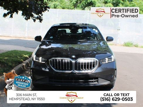 Used 2025 BMW 530i RWD image 1