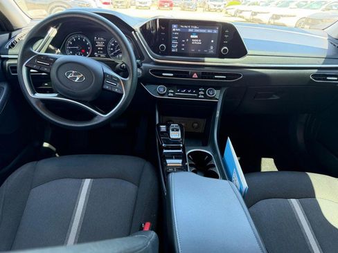 Used 2021 Hyundai Sonata SEL w/ Preferred Accessory Package FWD image 9