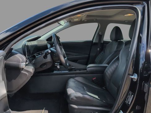 Used 2023 Hyundai Elantra Limited FWD image 13