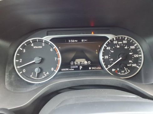 Used 2025 Nissan Rogue SV FWD image 24