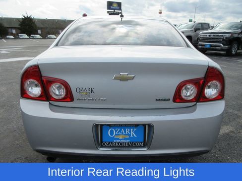 Used 2010 Chevrolet Malibu LTZ image 4