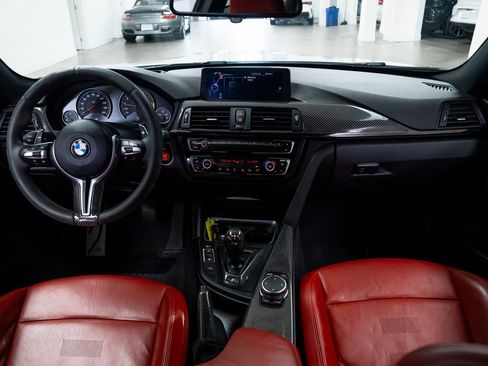 Used 2015 BMW M4 Coupe image 9