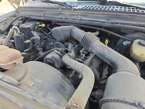 Used 2001 Ford F250 XL AWD/4WD image 10