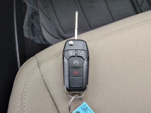Used 2019 Ford Ranger XLT w/ Equipment Group 301A Mid RWD image 26