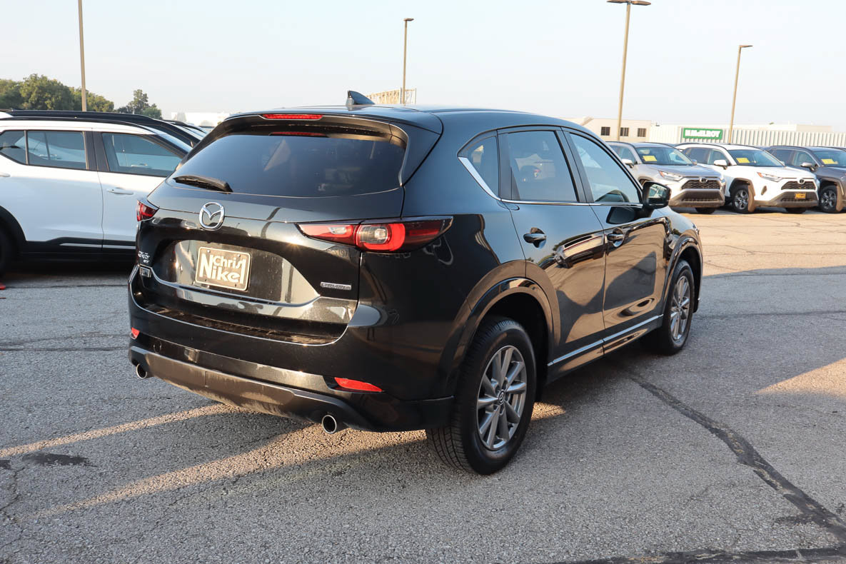 Used 2025 MAZDA CX-5 AWD 2.5 S w/ Select Package image 4