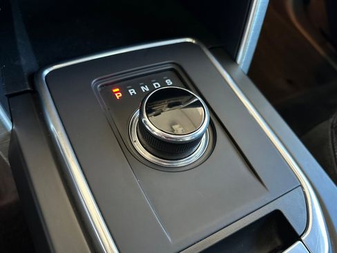 Used 2018 Land Rover Discovery Sport HSE image 24