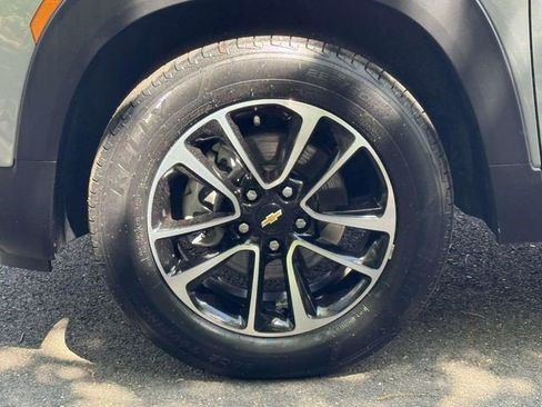 Certified 2025 Chevrolet TrailBlazer LT AWD/4WD image 12