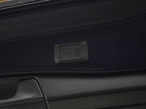 Used 2025 Toyota RAV4 XLE w/ Convenience Package image 18