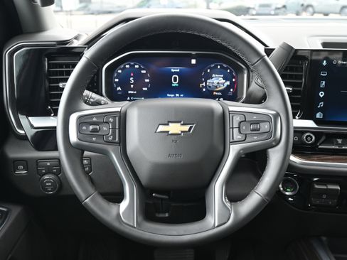 Used 2026 Chevrolet Silverado 2500 LT w/ Safety Package AWD/4WD image 19