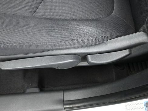 Used 2010 Kia Soul + image 11