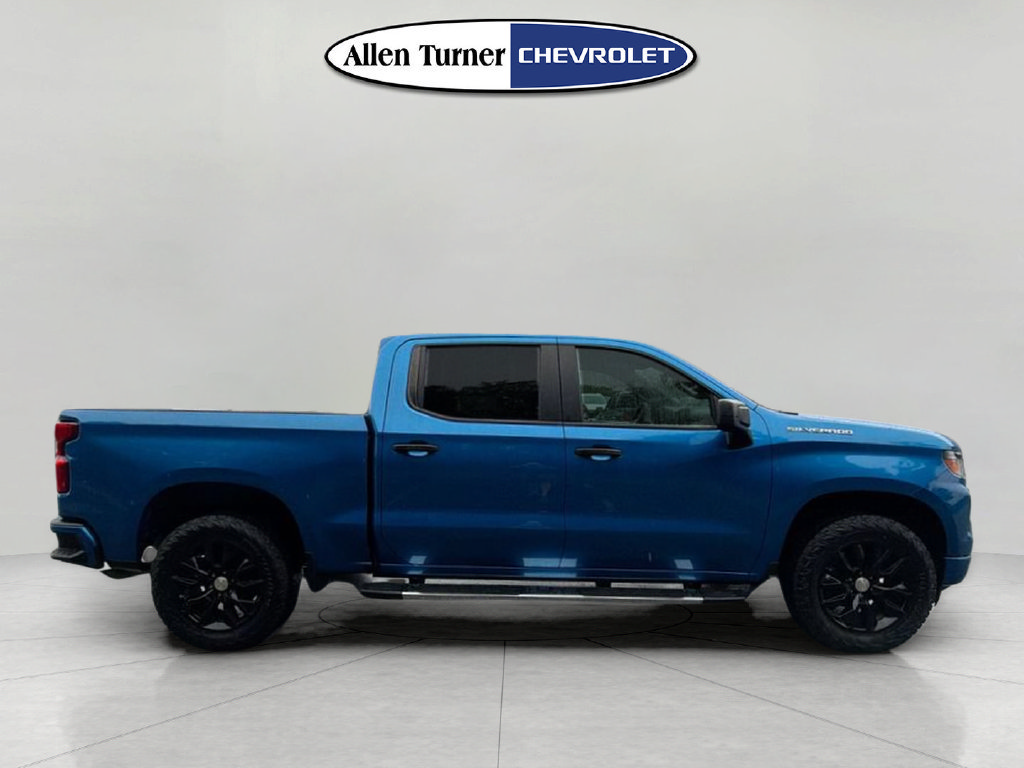 Used 2024 Chevrolet Silverado 1500 Custom RWD image 3