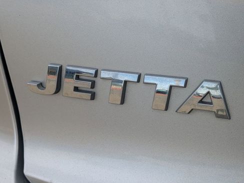 Used 2015 Volkswagen Jetta S image 11