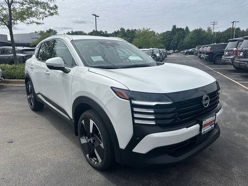 New 2025 Nissan Kicks SR w/ SR Premium Package image 7