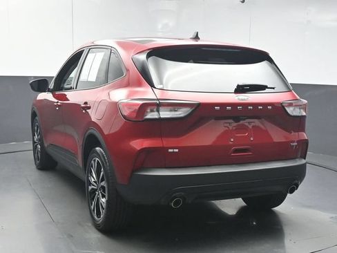 Used 2022 Ford Escape SE w/ SE Sport Appearance Package FWD image 6