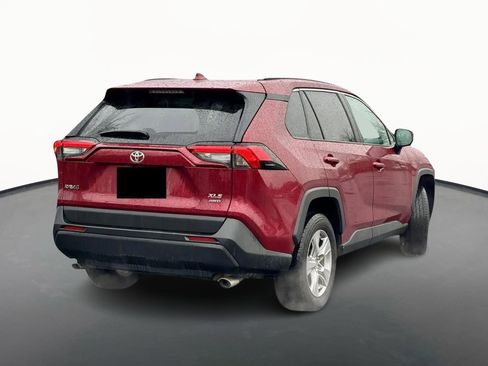 Used 2023 Toyota RAV4 XLE w/ XLE Grade Weather Package image 7