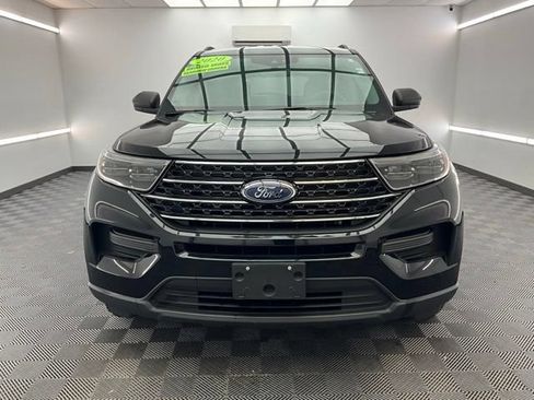 Used 2020 Ford Explorer XLT w/ Comfort Package AWD/4WD image 2