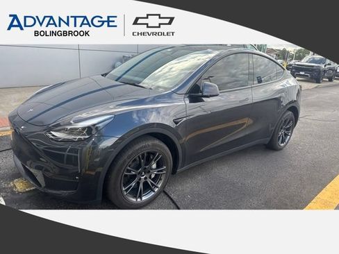 Used 2024 Tesla Model Y Long Range AWD/4WD image 1
