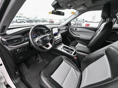 Certified 2023 Ford Explorer XLT w/ Equipment Group 202A image 18