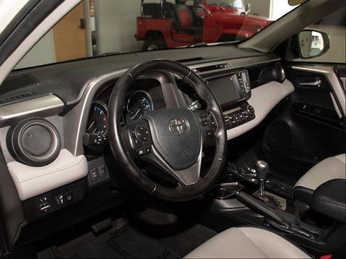 Used 2018 Toyota RAV4 Limited w/ All Weather Liner Package AWD/4WD image 11