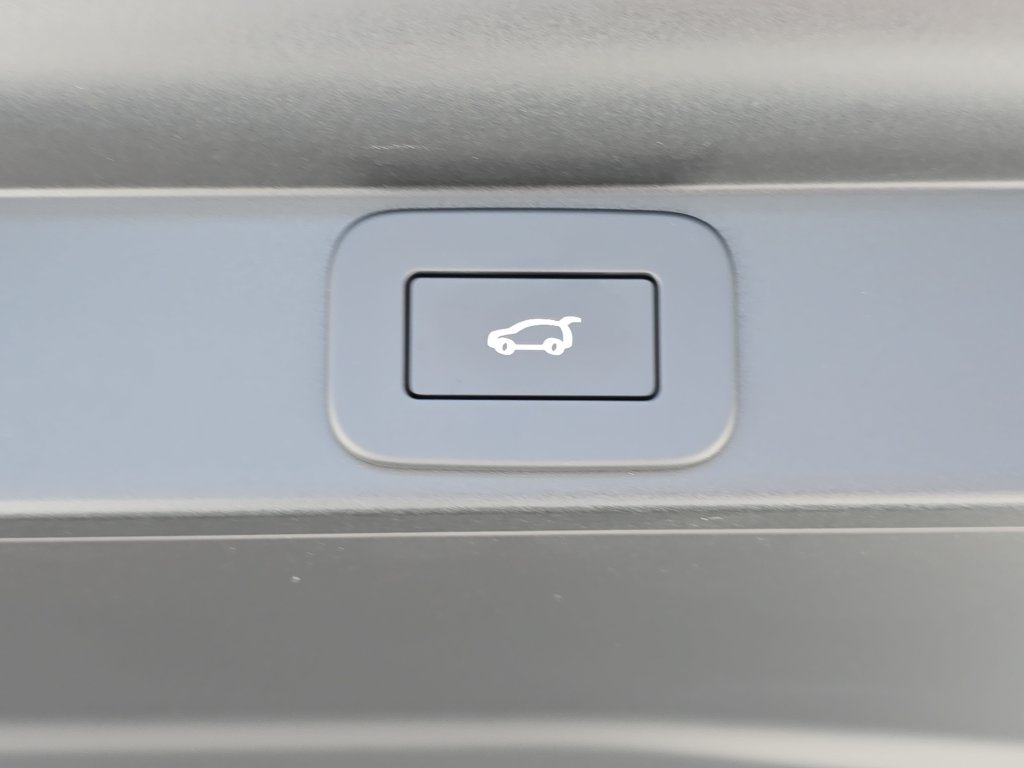 New 2026 Land Rover Range Rover SE AWD/4WD image 13