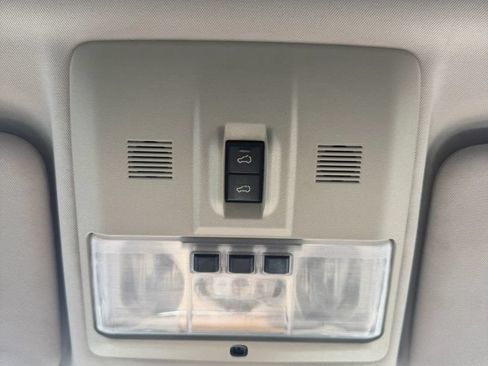 Used 2016 Land Rover LR4 HSE AWD/4WD image 29