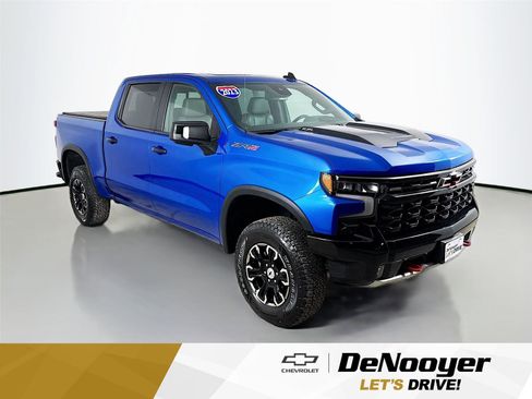 Used 2023 Chevrolet Silverado 1500 ZR2 image 1