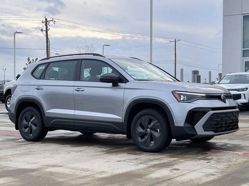 New 2026 Volkswagen Taos S image 6