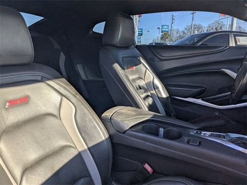 Used 2016 Chevrolet Camaro SS image 29