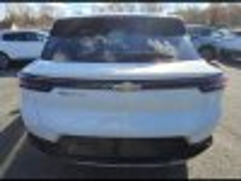 Used 2025 Chevrolet Equinox EV LT image 9