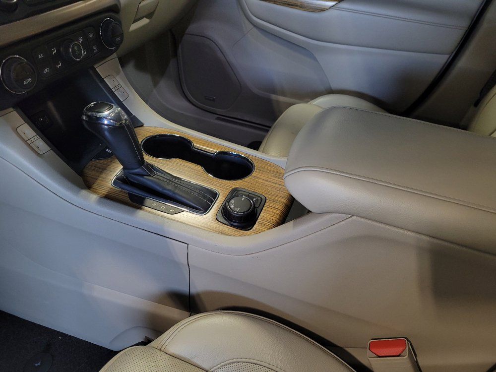 Used 2017 GMC Acadia Denali w/ Technology Package FWD image 26