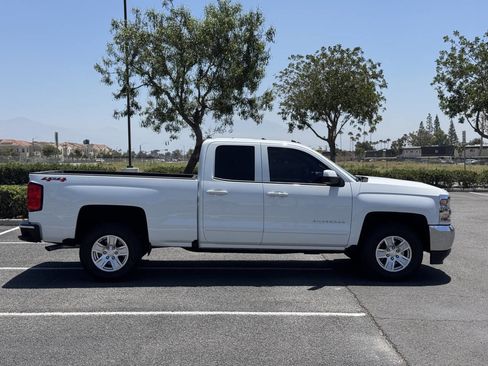 Used 2019 Chevrolet Silverado 1500 LT AWD/4WD image 3