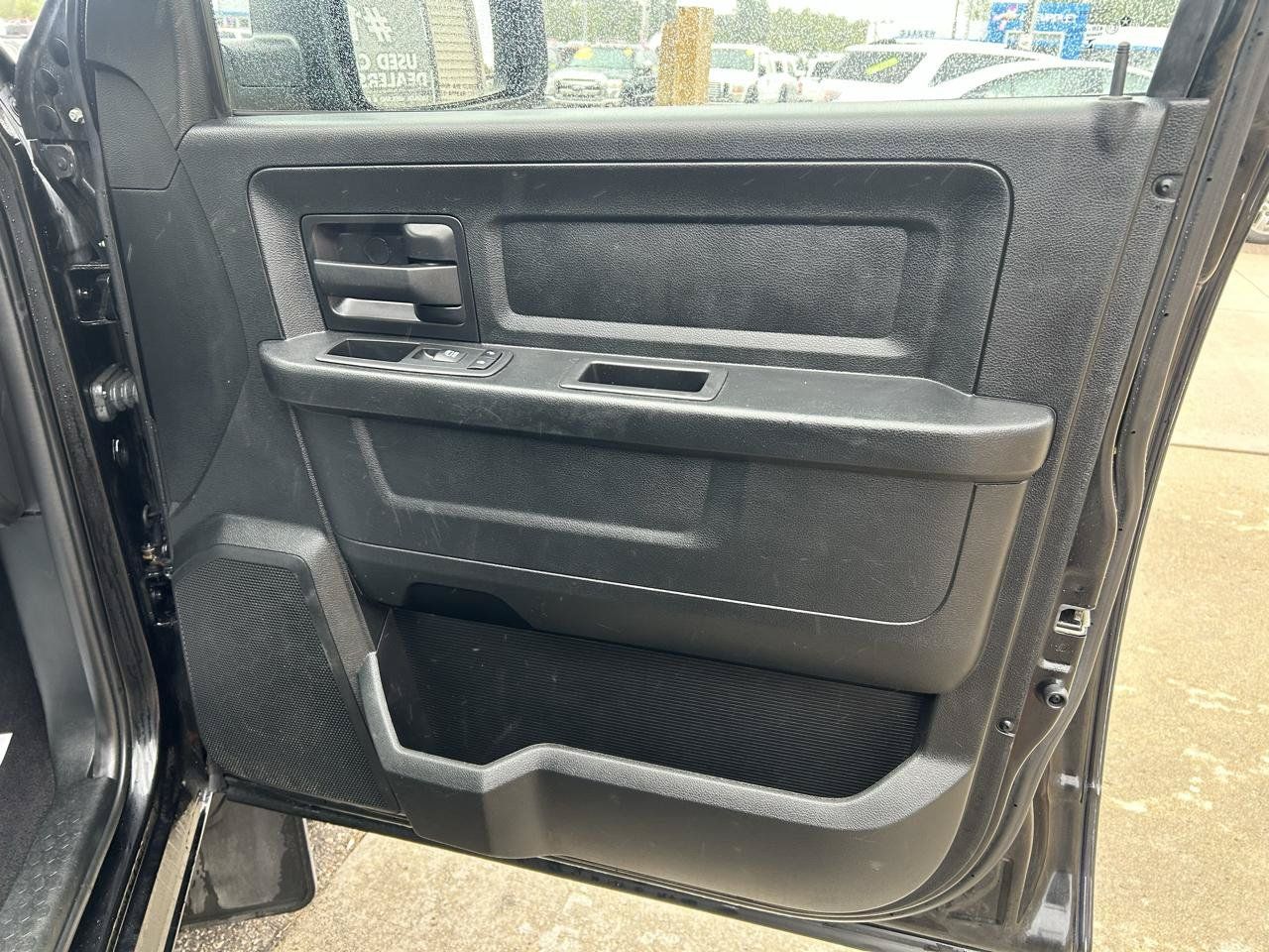 Used 2018 RAM 1500 Express w/ Express Value Package AWD/4WD image 16