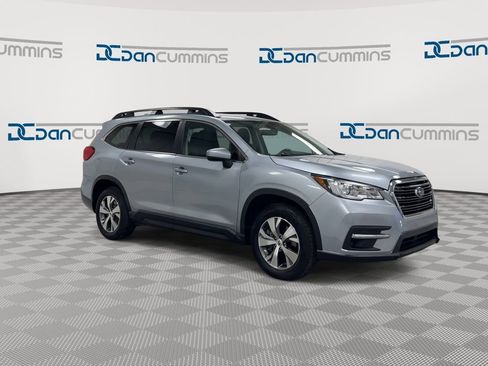 Used 2022 Subaru Ascent Premium w/ Convenience Package image 2