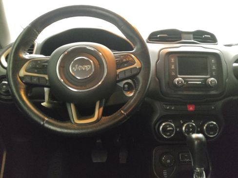 Used 2016 Jeep Renegade Limited image 22