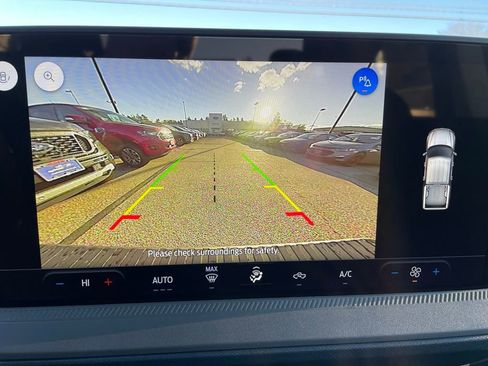 New 2025 Ford Maverick XL image 9