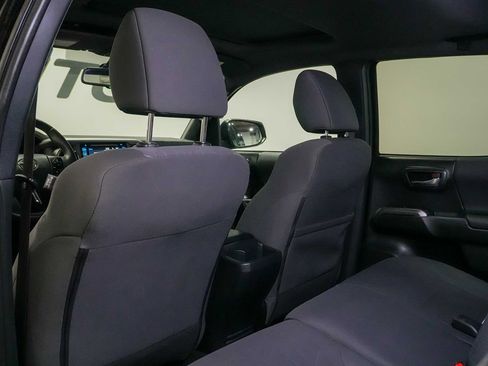 Used 2017 Toyota Tacoma TRD Sport RWD image 22