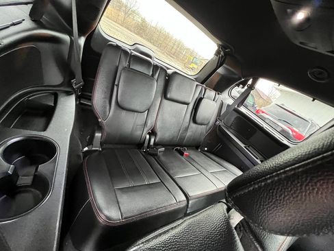 Used 2017 Dodge Grand Caravan GT image 19