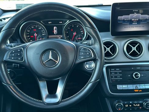 Used 2018 Mercedes-Benz CLA 250 image 16