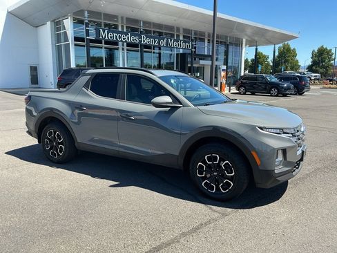 Used 2022 Hyundai Santa Cruz SEL w/ Activity Package FWD image 6