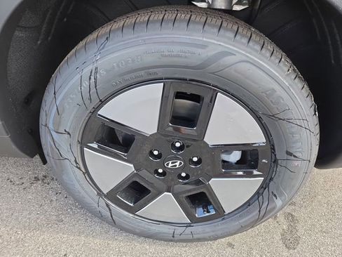 New 2026 Hyundai Santa Fe SE image 28