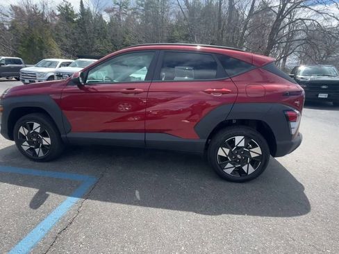 Used 2025 Hyundai Kona SEL AWD/4WD image 16