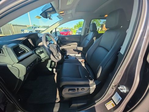 Certified 2026 Honda Odyssey EX-L image 13