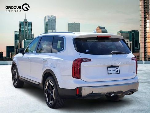Used 2025 Kia Telluride S AWD/4WD image 3