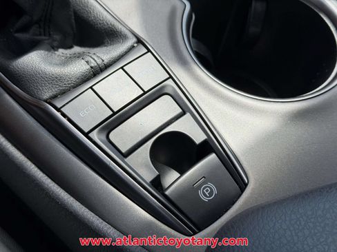 Used 2023 Toyota Camry SE AWD/4WD image 39