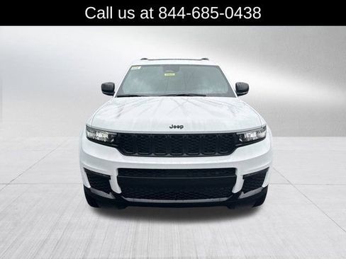 New 2025 Jeep Grand Cherokee L Limited image 2