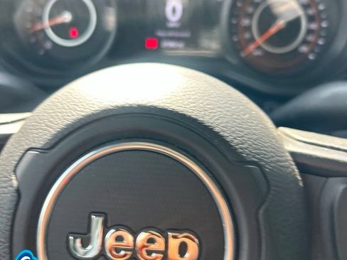 Used 2025 Jeep Gladiator Sport AWD/4WD image 20